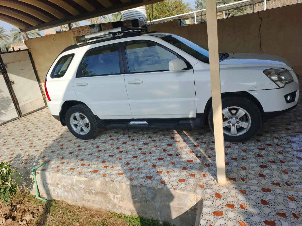 السلام عليكم كيه سبورتج 2009مكينه 2000 دوش المرغوب لسياره مكفوله من لصبغ عدى بيها شخوط قليله  كير مكينه خير من الله رقم بغداد نكلبزي تنته شاشه كامره تبريد تدفئأ كلها شغاله لسياره ابسمي شرط التحويل لسياره جاهزه اي نقص مابيها مال جناي الله شاهد مكان السياره بابل ....(***********)  السعر 128 وبيها مجال قليل
