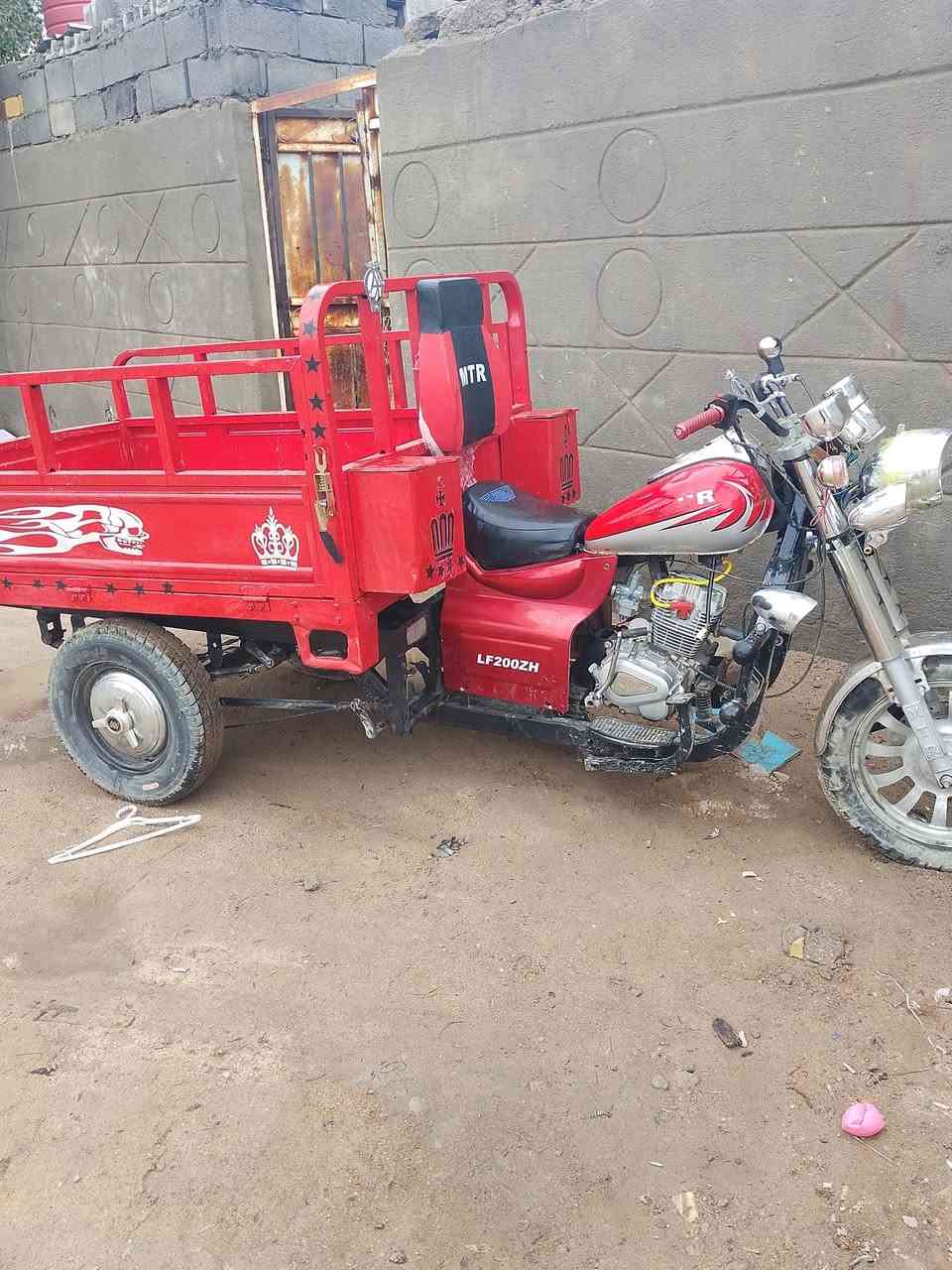 سلام عليكم ام تي ار للبيع سعر 1300 مليون وتلث ميه بيه مجال رقم الهاتف  ***********
