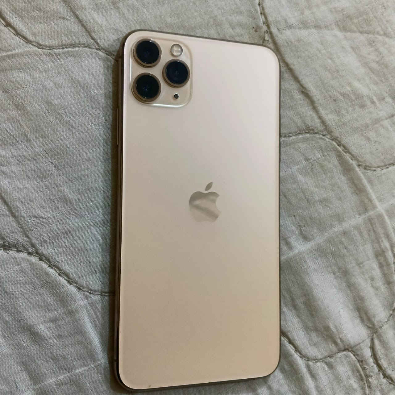 سلام عليكم ايفون 11برو ماكس ذاكره 256 بطاريه بلاديه 77 شريحه وحده + شريحه كترونيه هم يصير جهاز مامفتوح ملحقاته كلها كامله مامستخدمه سعر 350 العنوان بصره تقاطع الكزيزه : ***********
