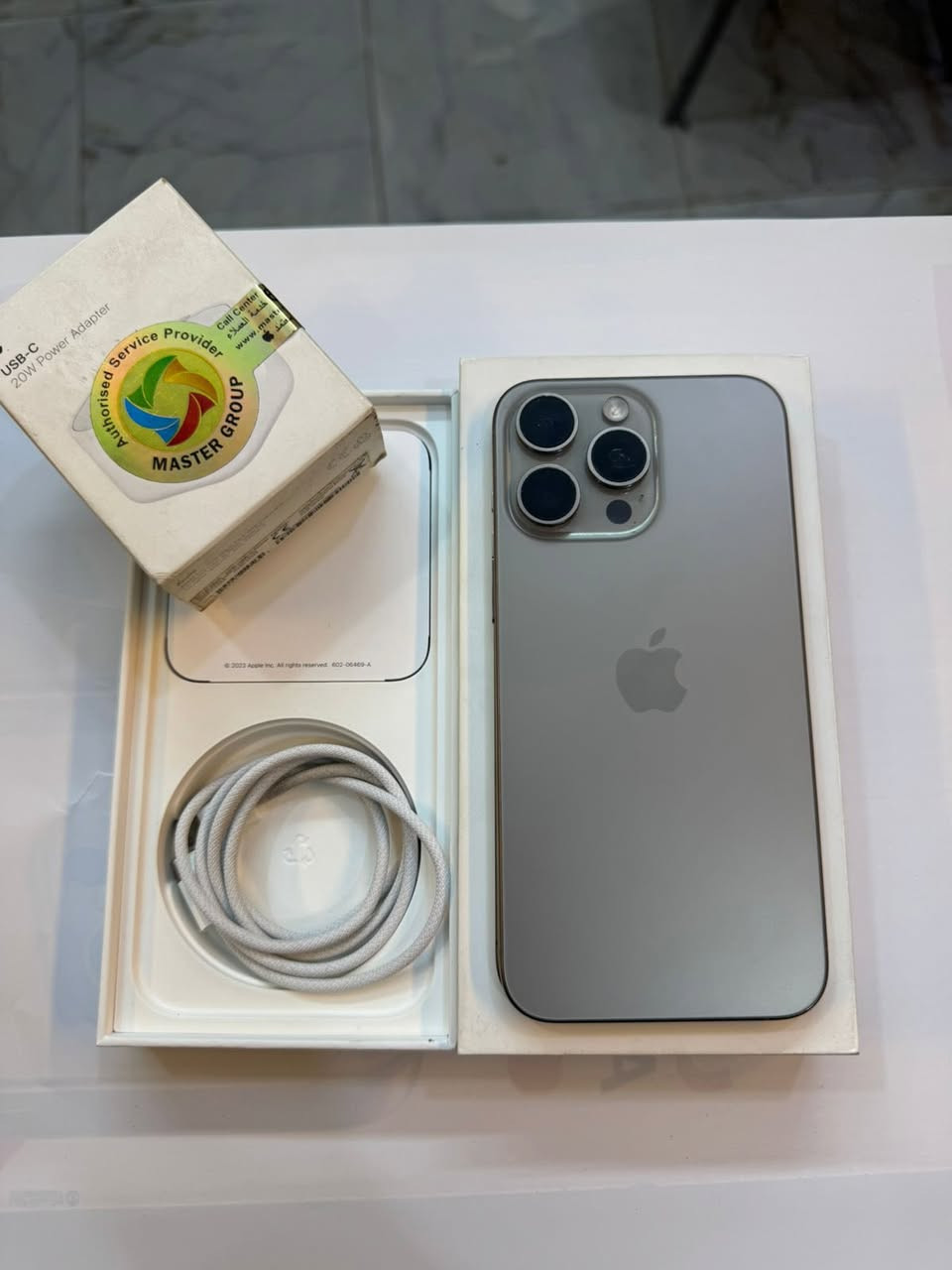 ايفون 15 برو ماكس 256 ذاكرة
بطارية 89‎%‌‎
نضافه 100‎%‎
شرق اوسط الاصلي
كامل ملحقات الاصلية 
شركة ماستر الاصلي 
السعر خاص ***********
العنوان القطاع شارع السوك مجاور عوينات الكرار 
مركز الشمس
