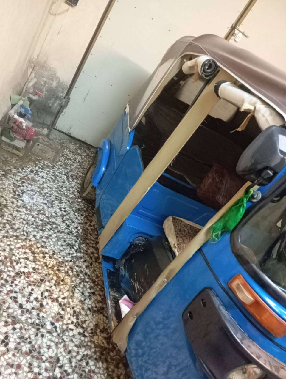 سلام عليكم اخوان تكتك بجاج فورسي مديل واحد وعشرين بيها مكينه مال زيل كلشي ماناقصها وين مايعجبك اتريها اوراق أصولي العنوان بابل ناحيه المتحتيه الحمزه الغربي للتواصل على ***********
