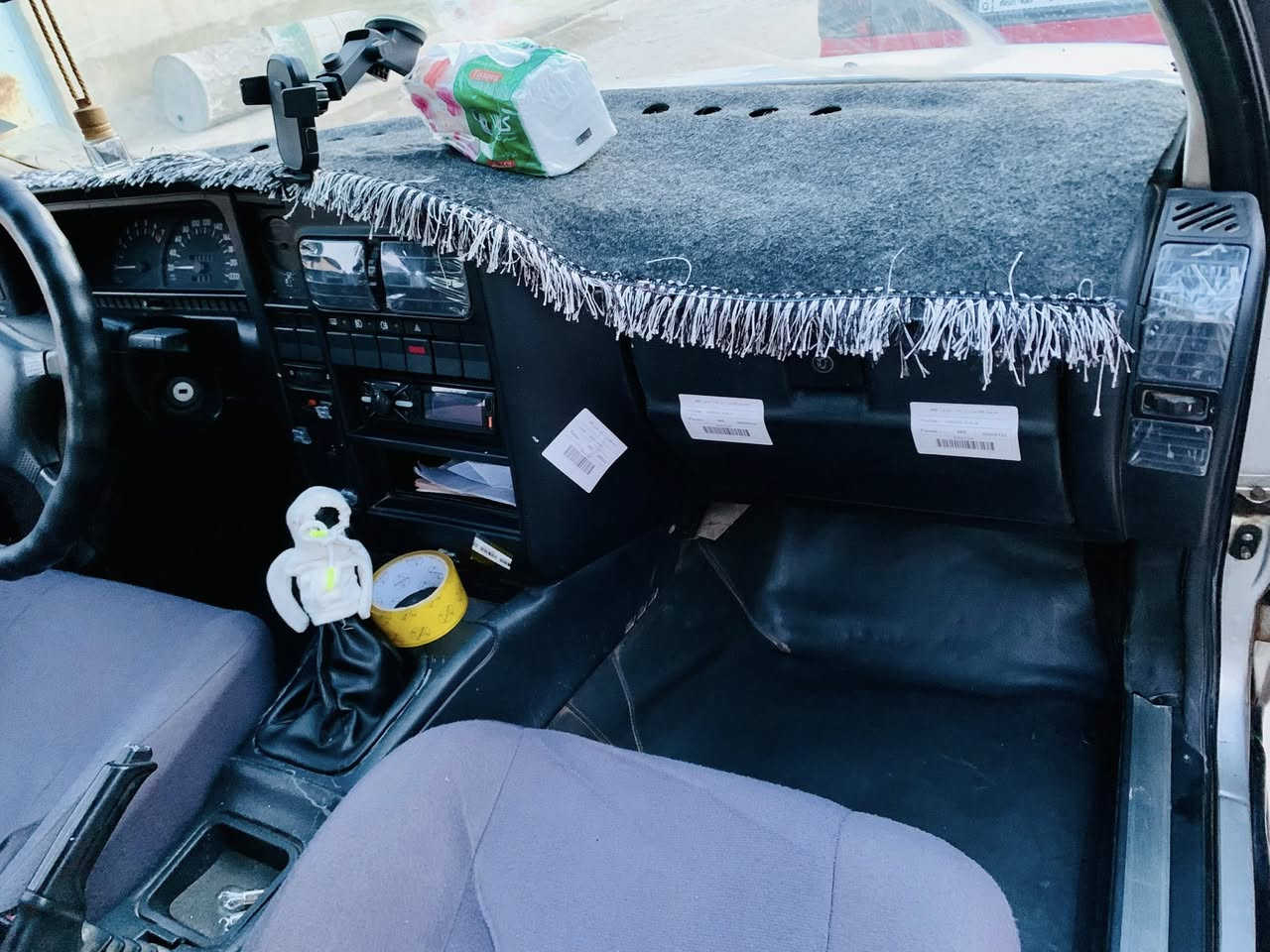 السلام عليكم للبيع اوميكا حجم 20بلادي سياره جاهزه مابيها صبغ ولا معجون بس صبغها جارد سنويه مشروع وطني رقم كركوك دولي بطاقه بانزين بيها كير محرك شرط لا صرف ولا بخار كهربائيات كلها شغاله صدر تايرات جديد سياره جاهزه من كل النواحي السعر 37بيها مجال المكان كركوك الشراب يخابر عل رقم ***********
