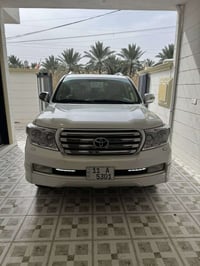 لاندكروز • ٢٠١٠ • رقم بغداد