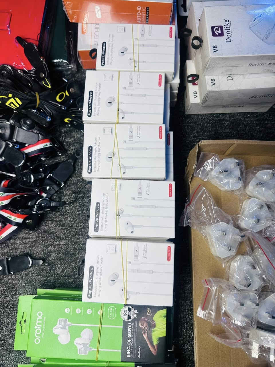 شلعه اكسسورات مبايل اكثر. من ٦٢٥ قطعة شواحن كيبلات سماعات وكلشي بيهن اغراض محل كامل وشرط كلشي بصوره اصلي وعل فحص اكثر من ٦٢٥قطعة 

كلهم رايدهم نهايتهم ٣٠٠ الف من الاخير


**إذا كنت صاحب هذا الإعلان وتريد حذفه لأي سبب، رجاءا أرسل رسالة إلى الدعم الفني**