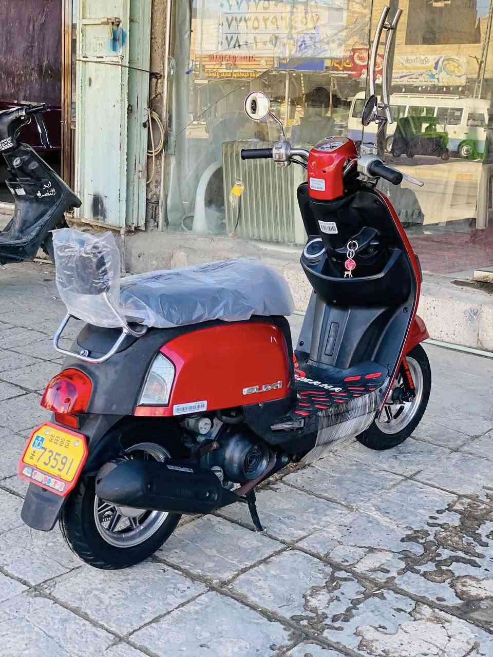 السلام عليكم بوليسي للبيع
شي ع شي بلاد 
ويل نجمة الثكيل مو لخفيف الثكيل 
تجوة الاصلية الختم 
مرايات ستيل اصلي 
كلجات ادائمة دائماً يعني كلاجات راسك بارد
بوشة 49بلاد 
محركة نعومة فول 
دراجة نضافتها 100/100
الاستفسار ***********اتصال فقط
