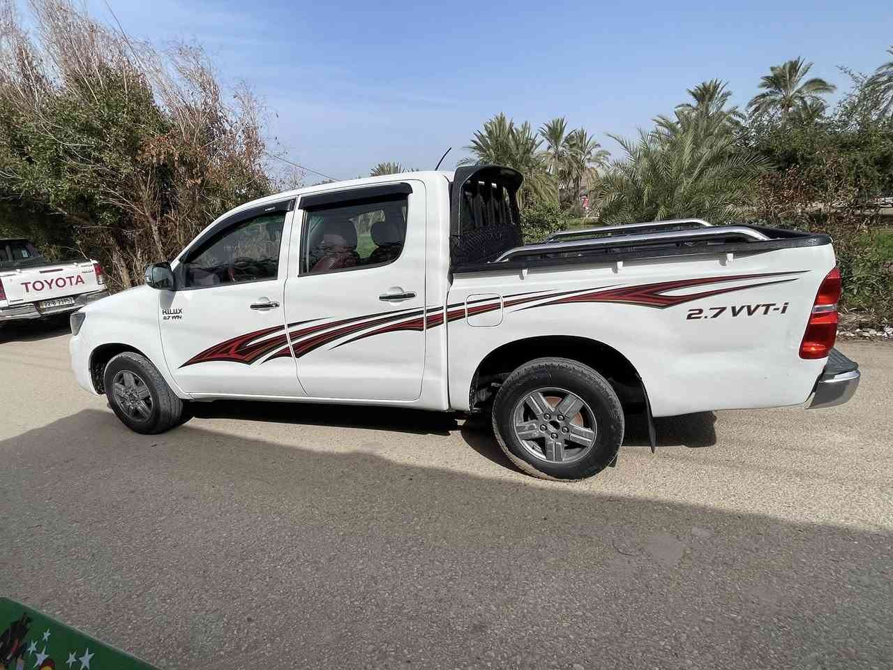 السلام عليكم هايلوكس البيع 2014رقم بصره كفاله كير محرك اكسن حداديه خير من الله تخم تاير توني شاده السونار معه الصور 
إلا ستفسار اتصل ***********
