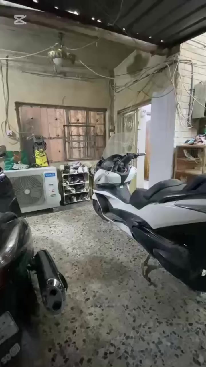 90 متر عكاعدة نظيف للبيع واجهة 6 ونزال 15 في الحرية الثانية م428 ز 37 يحتوي على استقبال وغرف ومطبخ وصحيات في الطابق الارضي مع غرفتين نوم في الطابق الأول مع غرفة سويت في الطابق الثاني. المبلغ المطلوب 160 مليون قابل للتفاوض للاستفسار أكثر الاتصال بالرقم
 ***********
