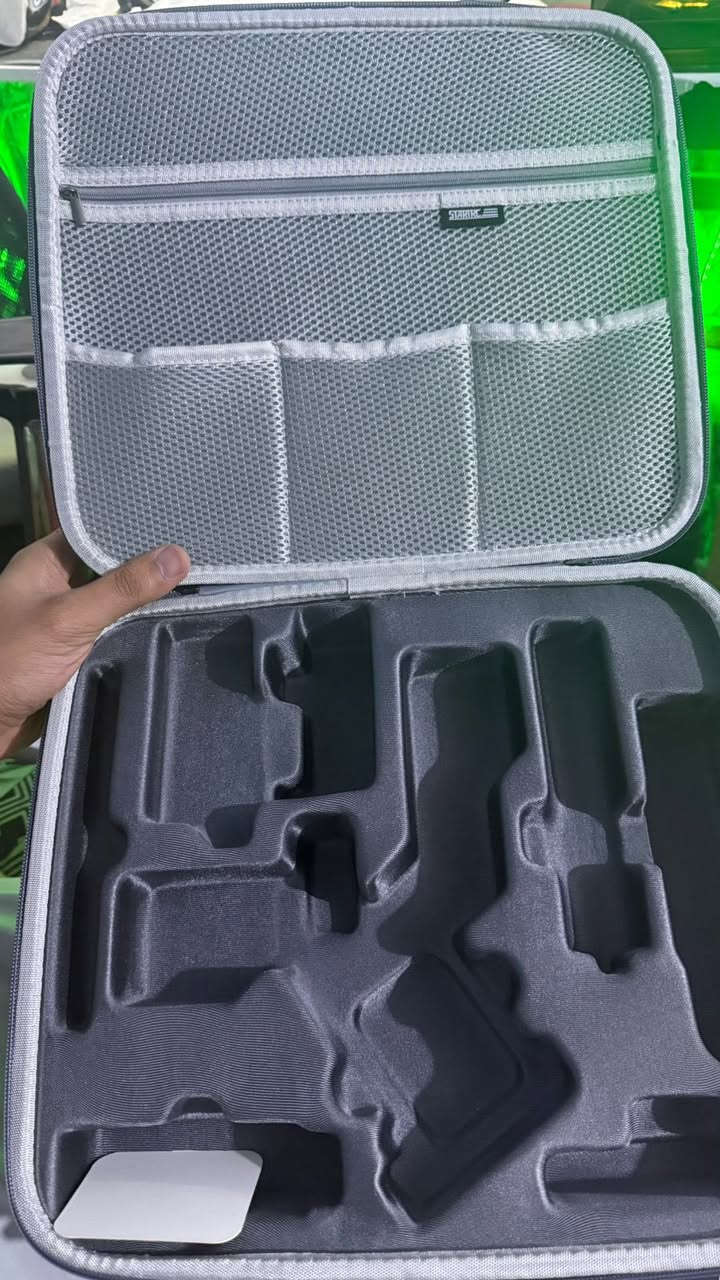 1 براكيت L  ٢٥ الف
2جنطه رونن السعر 40
3جنطه افات2السعر50


**إذا كنت صاحب هذا الإعلان وتريد حذفه لأي سبب، رجاءا أرسل رسالة إلى الدعم الفني**