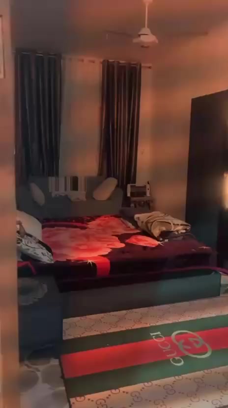 سلام عليكم بيت لبيع طابو صرف بسمي مساحه ١٨٠متر زعفرانيه ***********
