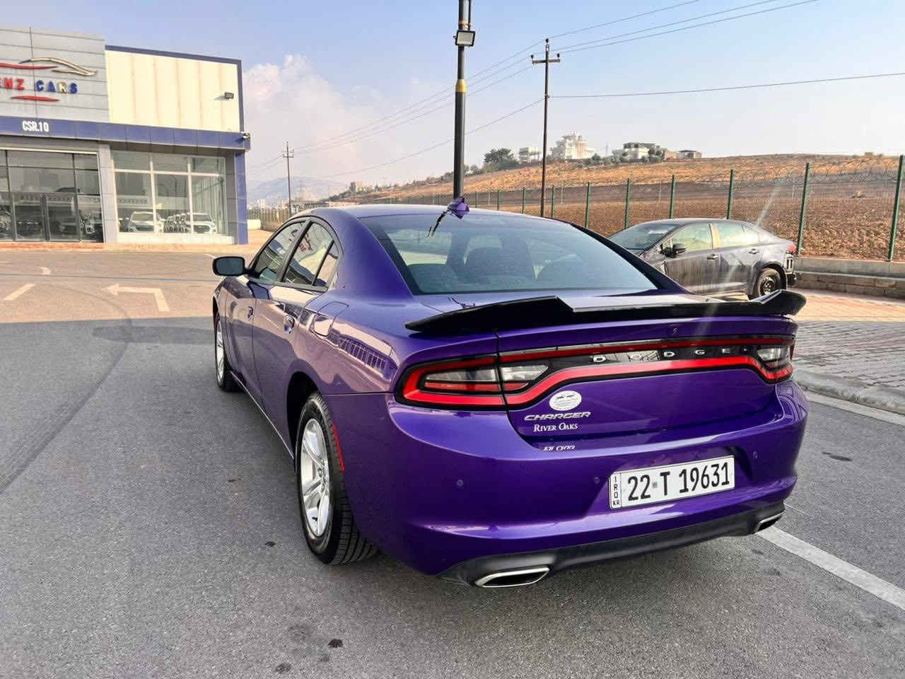 السلام عليكم شباب الي يدور مميز وجديد جارجر 2023 حادث جاملغ فقط بدون ارباك و ربع من البنيد صبغ موصفات SXT ماشيه 22 mi  مرقم وكامل  مكاني حله يعجبك تحويل او وكالة شارع 60 الشراي يتصل *********** السعر ب 260
