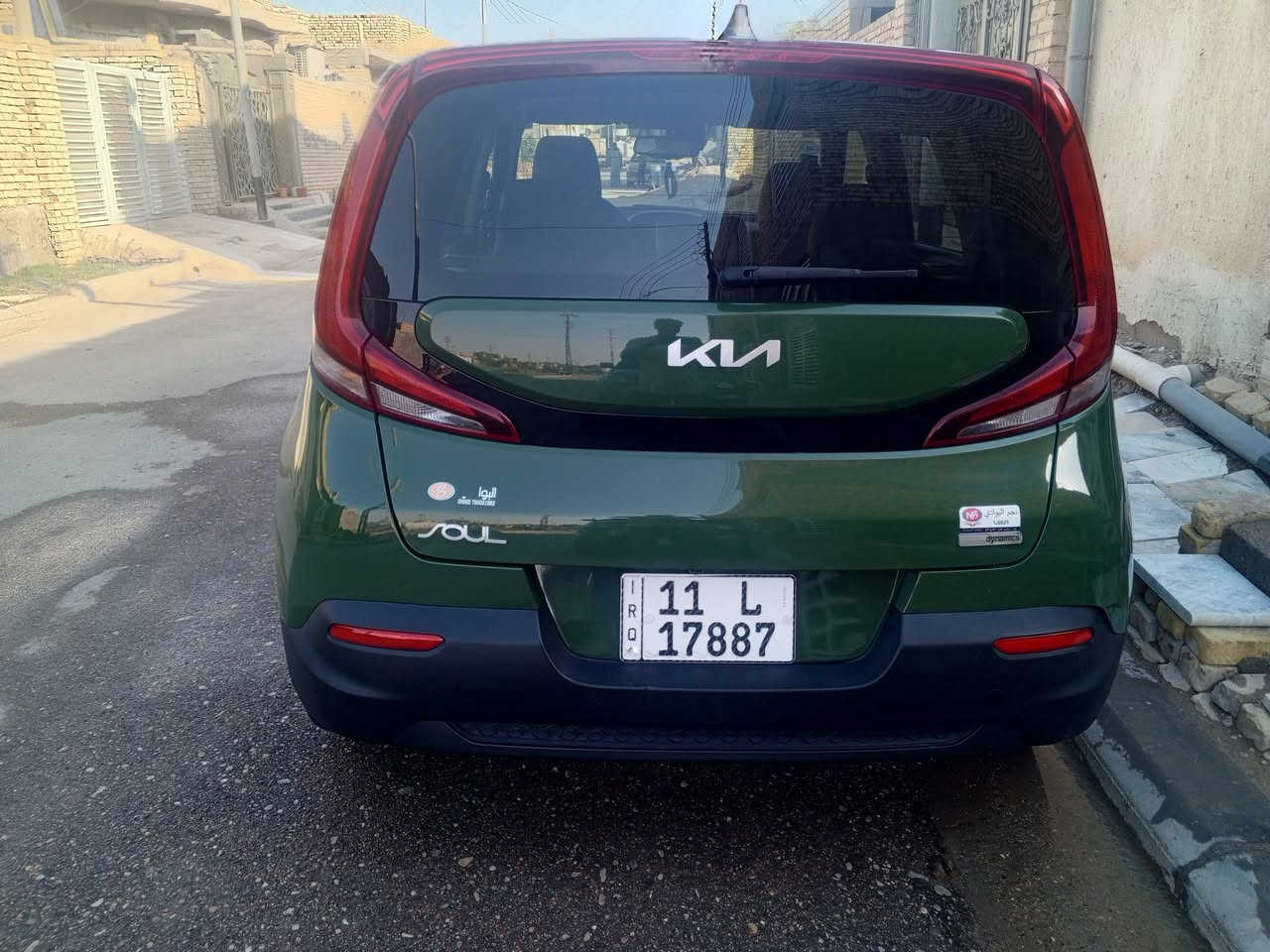 للبيع كيا صول موديل 22 رقم بغداد انكليزي باسمي... السعر 160
محرك 2000 دوش  بقوة حصانية 147 ناقل /CVT
رادار جانبي 
رادار خلفي 
كامره 
شاشه كبيره 
نظام توقف ذاتي 
نظام مثبت طريق 
ناقل سرعه ثنائي 
شاحنة لاسلكي 
نظام استهلاك وقود اقتصادي 
ماشية 50الف 
جاهزة مابيه اي نقص من كلشي 
ضربته الجزء الاسفل من الدعامية الامامية 
وربع من الجاملغ كلهن في الجانب الأيسر 
رقم الموبايل/ *********** 
السنوية مجدده باسمي

