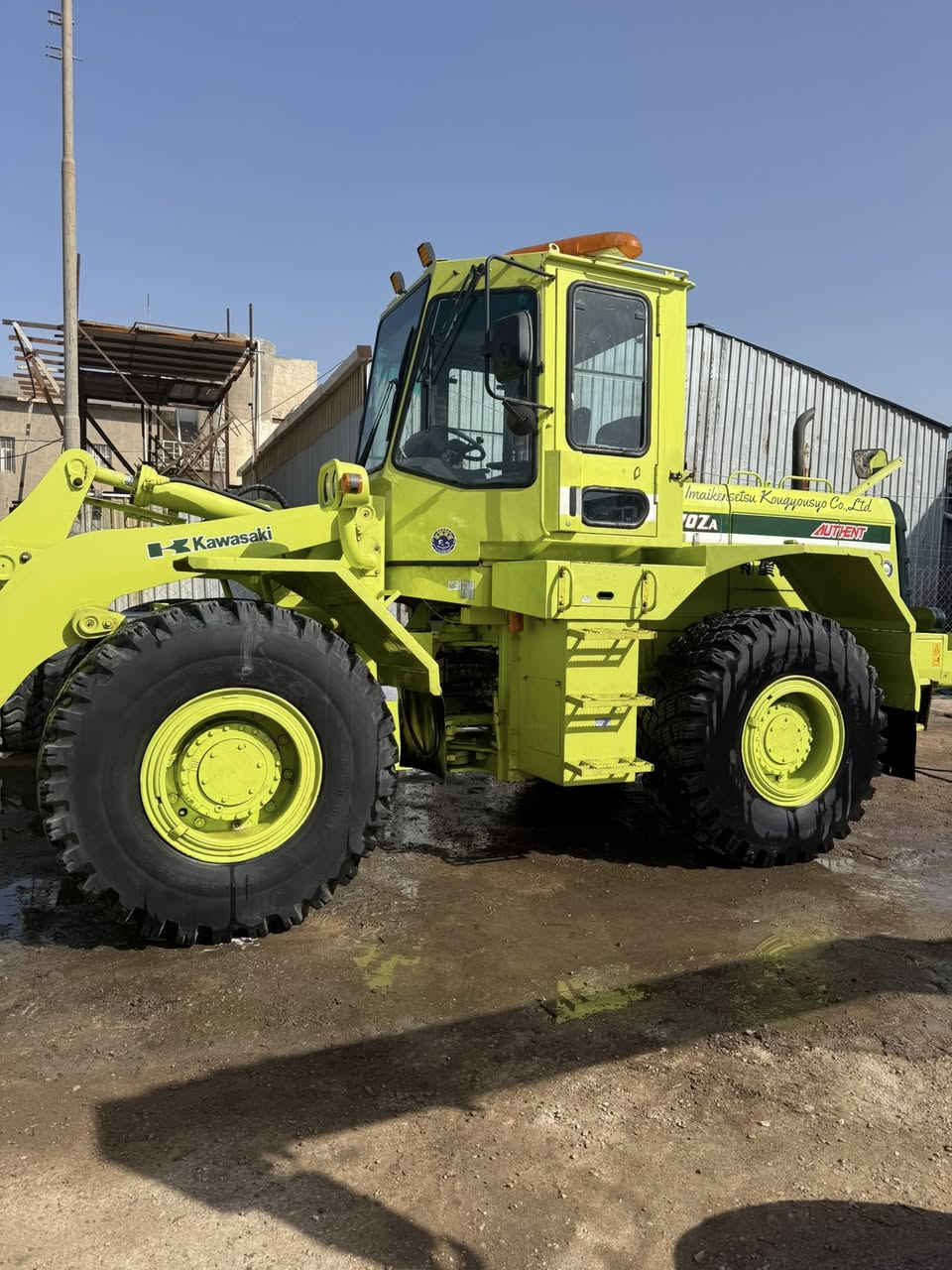 شفل ٧٠ وارد يابان دخول جديد موديل ٢٠٠٢ اصل نضيف جدا جدا 
عنوان نجف معارض القديمه 
للستفسار ***********
