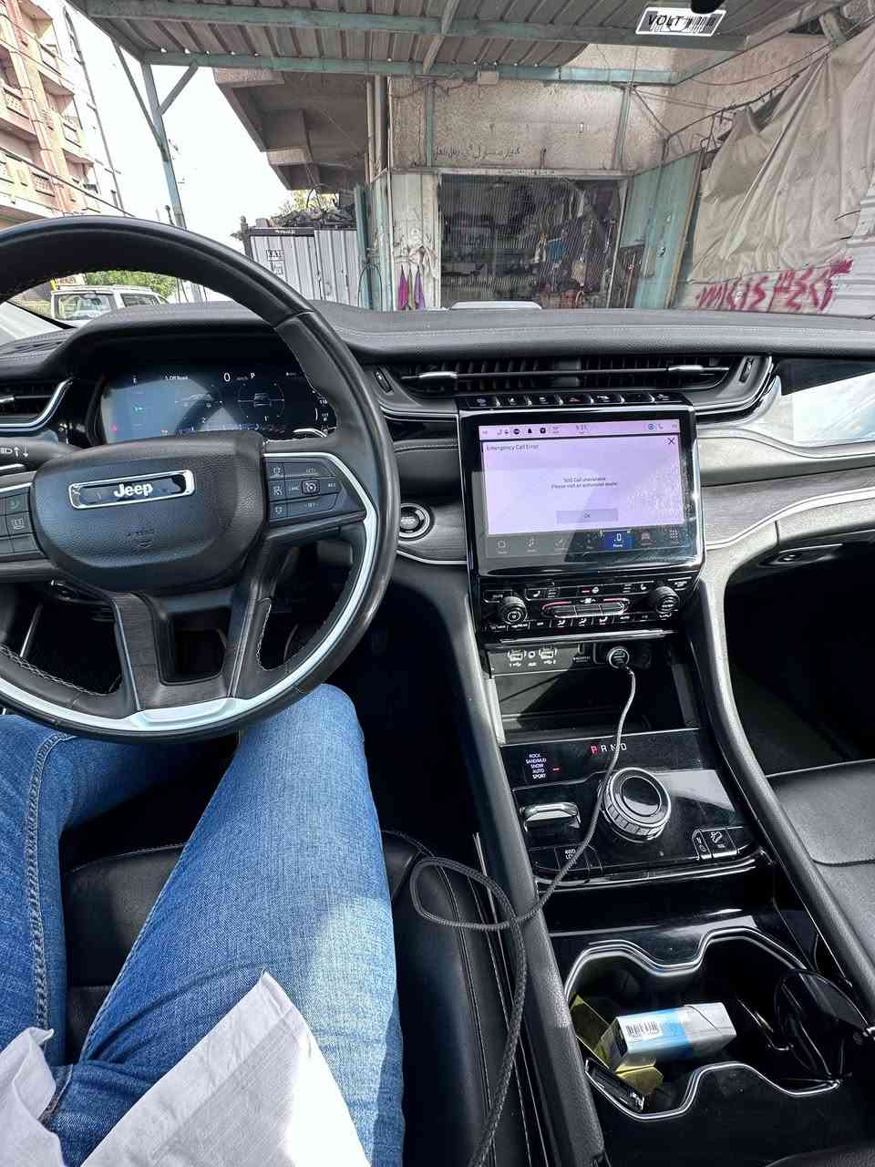 سلام عليكم 

جيب هايبرد موديل  23 امريكي للبيع 

بتره 5 مقعد 

رقم بغداد سنويه جديده 

ولسنوار موجود بلمنشور 

فول 3 شاشات بنوراما السياره نضيفه مبيه اي نقص ماشيه 57 حقيقي مكانه السيديه قطر الندى ومكلف بنشره
 السعر 270 ورقه 

 ***********
