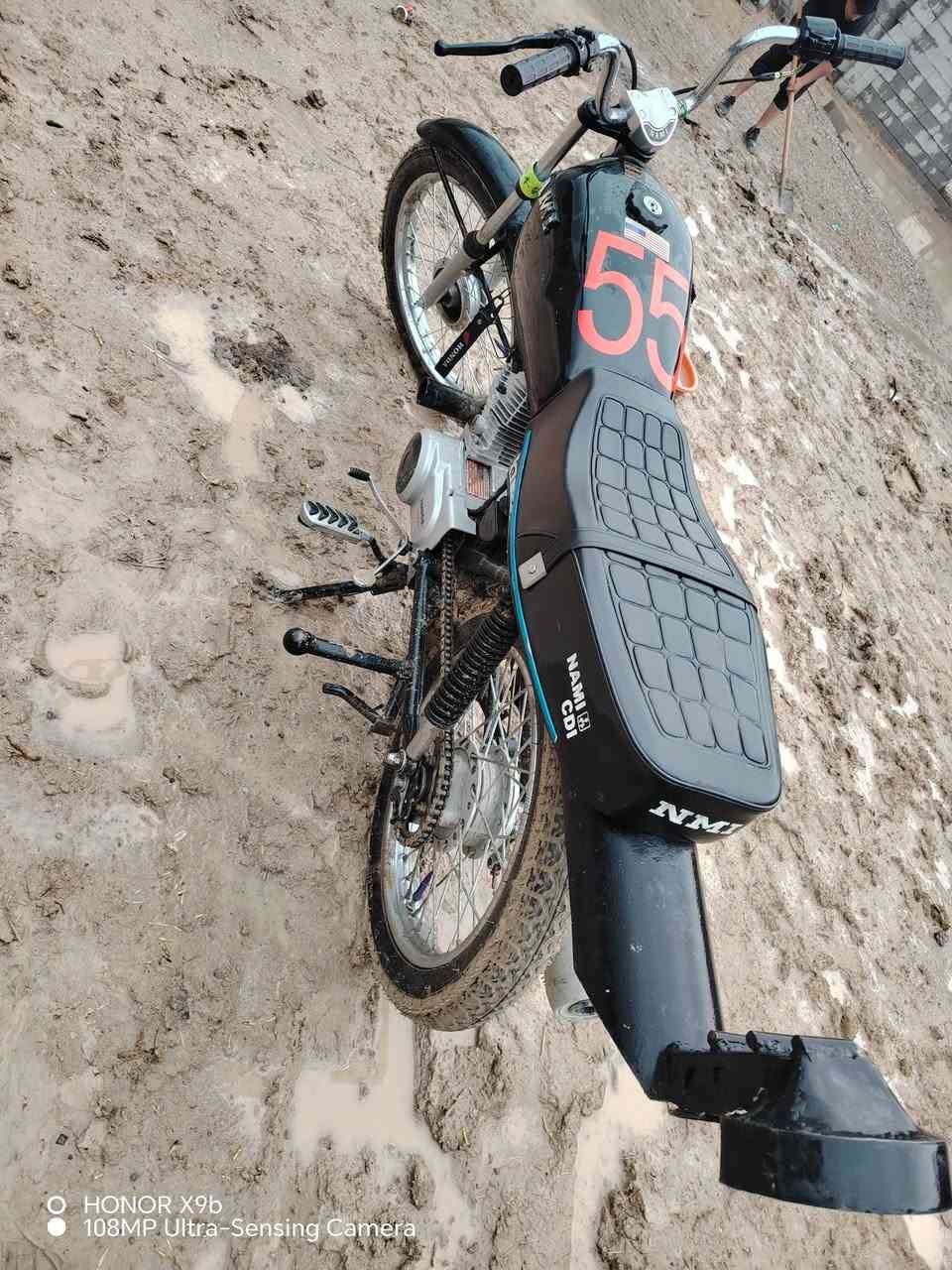 ا
السلام عليكم شباب١لبيع  نامه اترذ حرف امتياز دراجا نضيفا نشطا اوياله جديدا تايرات  ول كدام جدد الدراجا بيها عيب واحد بس كلك برقي نقص ما بيها المكان تقاطع السادا السعر 500وبيها مجال الطيبين هاذا رقمي بي واتساب ***********
