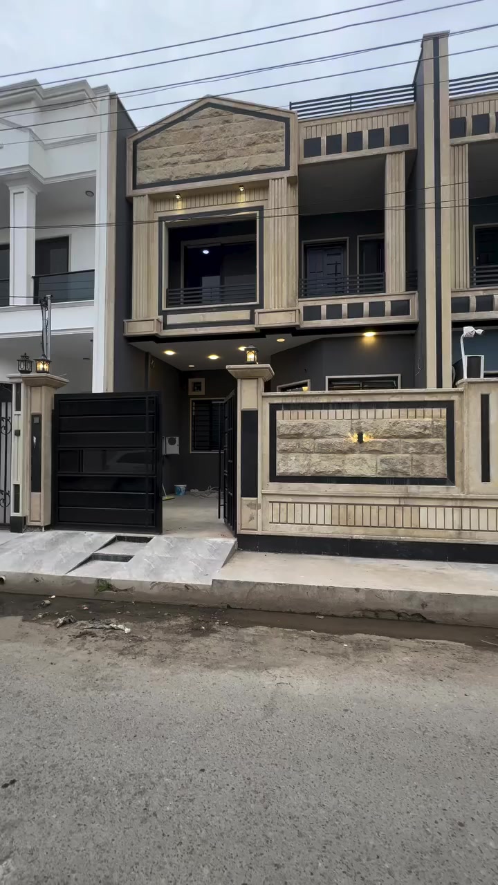 دار للبيع حي الاخاء 

المساحة 150 متر واجهة 6 

تسليم فوري 

للتواصل 

***********

***********

  #دارللبيع #عقارات_الموصل #الموصل #موصل #حي_الاخاء
