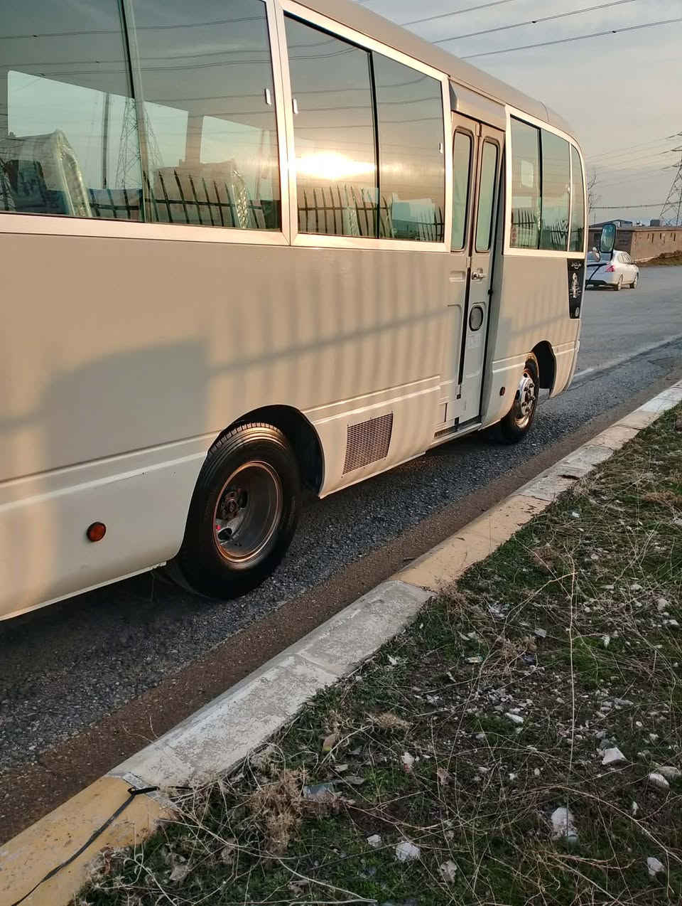 مؤديلى ٢٠١٠ فولى شه ريكه
نرخى ٢٧٥ وه ره قه
ژماره ى خاوه نه كه ى
***********
