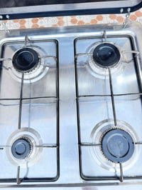 طباخ للبيع ابو ال4 عيون نظافة مثل الصورة السعر ٥٠ الف 07803362487