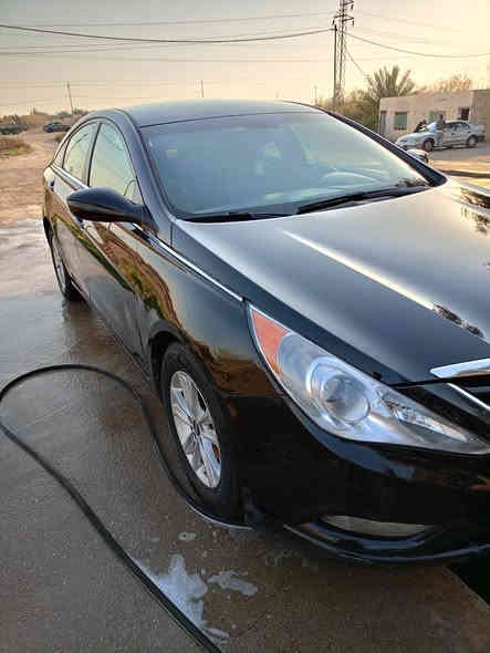 السلام عليكم سوناتا للبيع موديل 12 وارد امريكي اكلين متعهد كير محرك وتخم تاير جديد  باتري جديد سياره جديده فطر بدشبول ماكو  السعر 115 وبيها مجال للشراي للاستفسار الاتصال ***********
