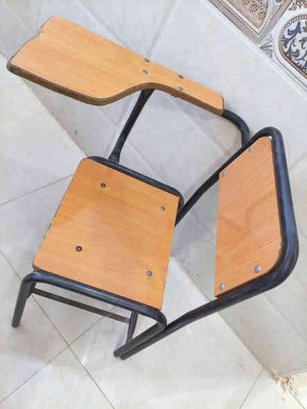 ستولات جامعية للبيع  ***********
