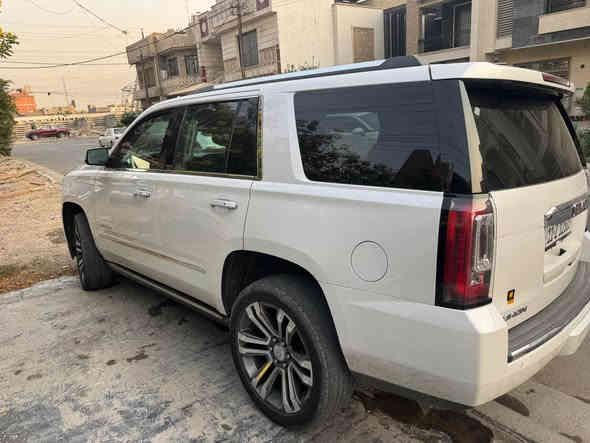 يوكن دينالي ٢٠١٨ 
دخول جديد قبل شهر
رقم بغداد
كامل مواصفات معروفه
جميع الكراسي كهرباء
صندوك جلاق 
شاشتين وقاصه
كشن ملكي
تدفئه وتبريد كشنات 
رادارات وتوقف ذاتي
داتا شو
دوسات كهرباء
ماشيه ٩٥
حادث خفيف صبغ دعاميه اماميه فقط
ايرباك ستيرن وراجع سستم
السعر 37000 
*********** بغداد
