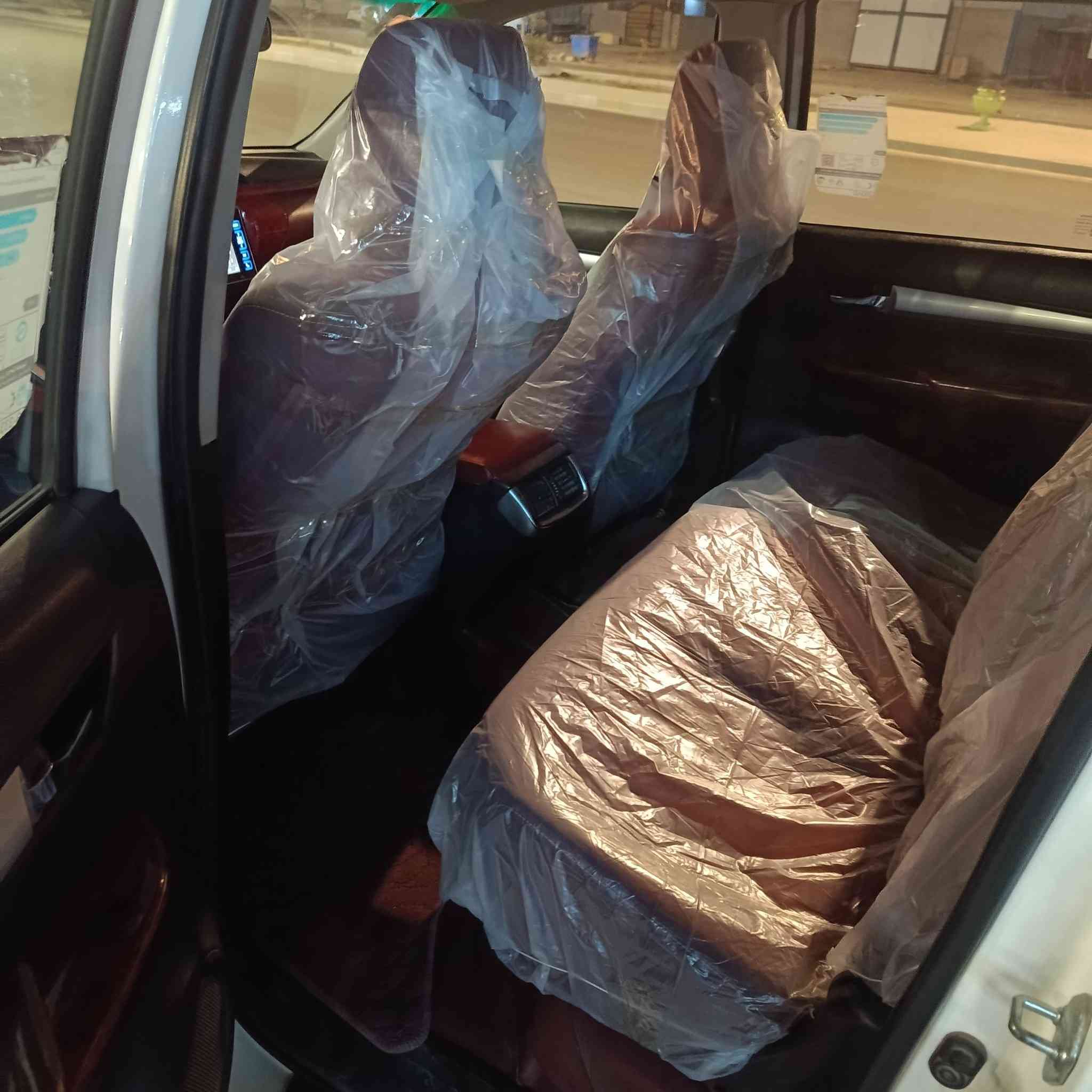 السلام عليكم للبيع تيوتا دبل قماره حمل موديل 2018ناصي كير وتماتيك رقم واسط انكليزي بسمي السعر ب255وبيهه مجال مكفوله كفاله للتواصل ***********
