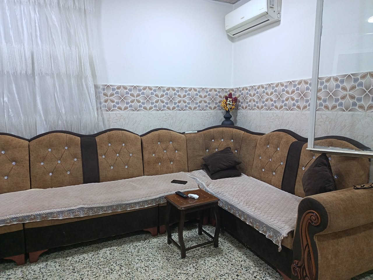 ديوان ٧ أمتار السعر ١٠٠
للتواصل
***********
***********
