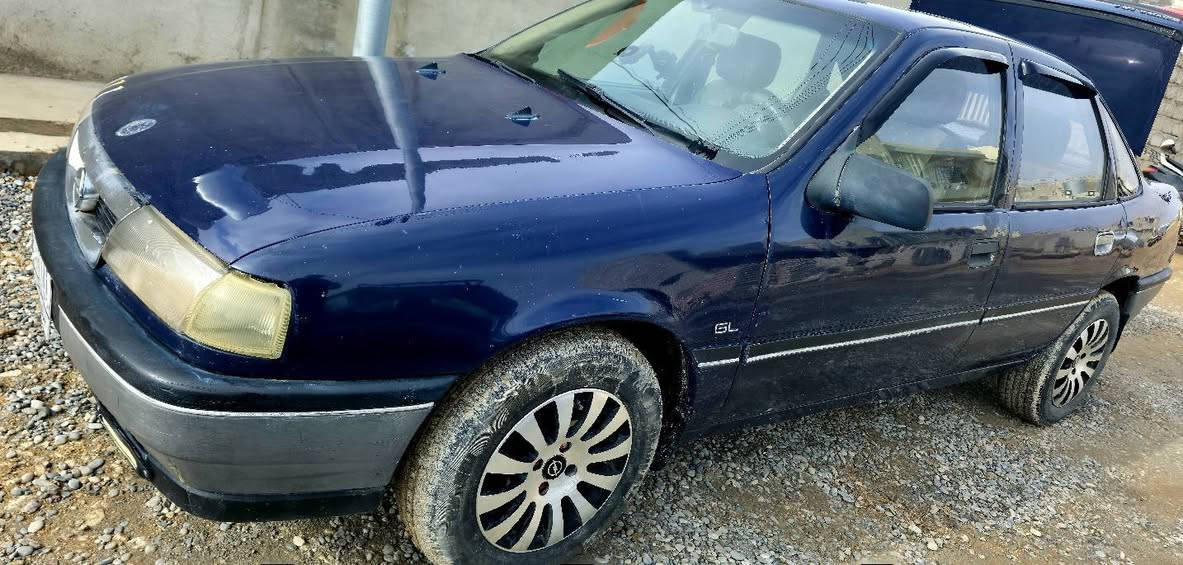 فكترا للبيع موديل 1992 حجم 18 گير اوتوماتيك رقم نينوى الماني شرط التحويل نظيفة كلش.
مكان تلعفر
السعر والاستفسار اتصال بالرقم التالي
 ***********
 ***********
