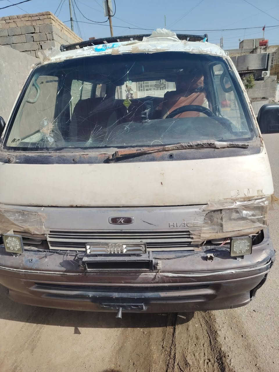 ***********السلام عليكم كيا للبيع ايفون المكان واسط 20 وبيها مجال
