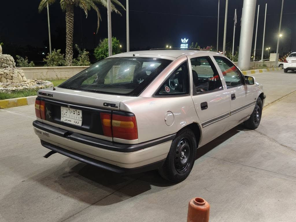 اوبل فكترا موديل 1991حجم 20 كير عادي سقف سلايت قفل مركزي جامات كهربائي بريك ABS باور استيرن لون شمپاني سنويا مشروع وطني لغايه 2027 كوبون بانزين موجود شرط تحويل كير محرك صدر كهربائيات كله بل شرط سياره صبغ للجماليه بدون ضربه هلال واحد معمر سياره جاهز من كل شي سعر 36 شراي خابر على رقم ***********. كركوك, العراق

