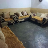 ١٠ مقاعد • ٥ قطع • نضيف
