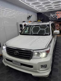 لاندكروز • ٢٠١٤ • ٨ سلندر