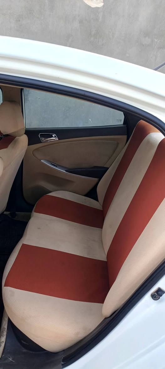 سلام عليكم أكسنت للبيع وارد خليجي
فول مواصفات عده البصمه
الموديل2015
محرك 1600 دبل قطره المرغوب 
استخدام شخصي
الرقم نجف والمالك بل نجف
ألاستفسار ***********
