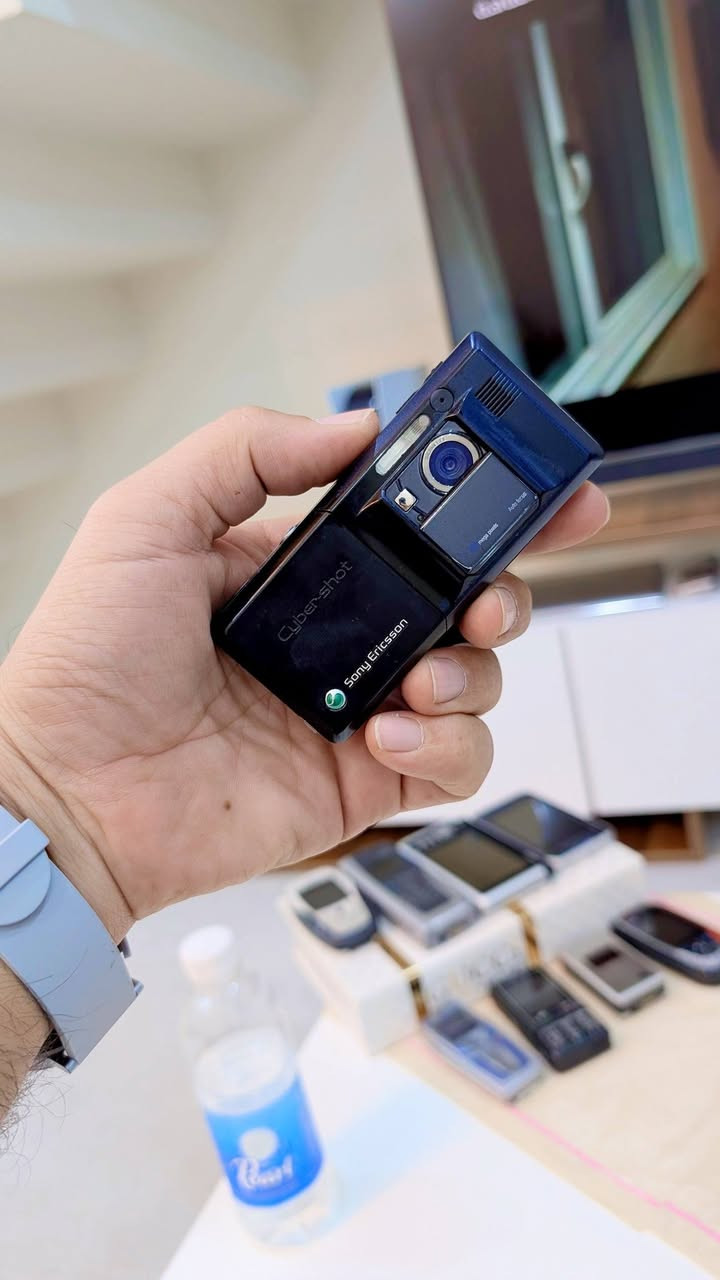 SonyEricsson k800i
نظافة مبين بالصورة مع شاحنة


**إذا كنت صاحب هذا الإعلان وتريد حذفه لأي سبب، رجاءا أرسل رسالة إلى الدعم الفني**