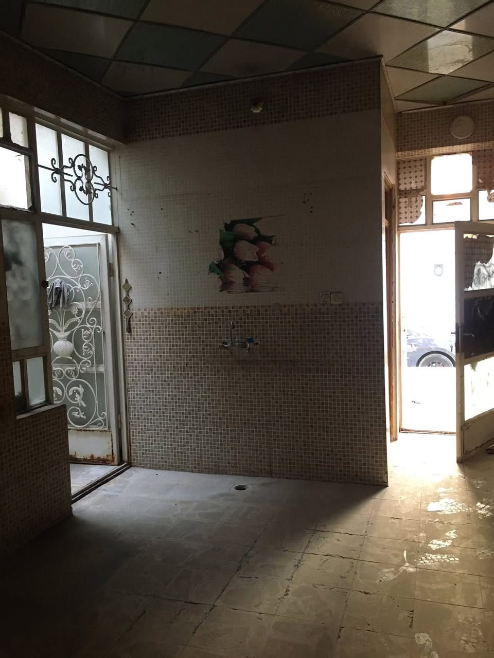 عدنا بيت للايجار بالسلام بسعر معقول
بمساحة 100 م² وطابق واحد، 
تتكون من غرفة نوم، صالة مريحة، مطبخ، استقبال، وصحيات، وتتميز بموقع هادئ ومناسب للسكن العائلي. 

للاستفسار أكثر يرجى الاتصال فقط غير متواجد عبر النت: 

*********** أو ***********
