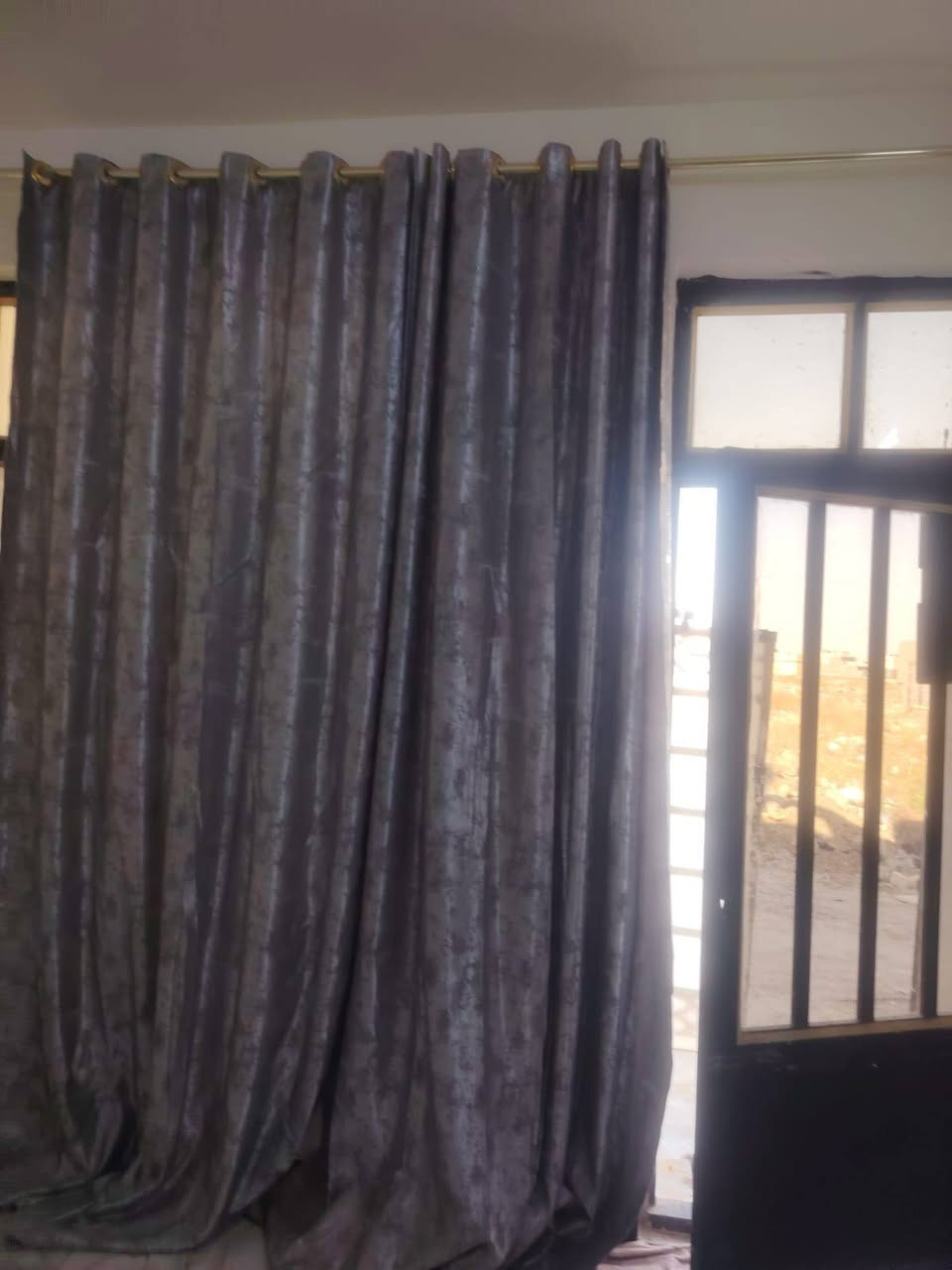 السلام عليكم ورحمة الله وبركاته السعر متوفر بيت طابقين السعر ٣٥ بل نقد
٤٥ بل قسط مقدمة ٢٥ وكل شهر ٥٠٠
المساحة ٥٠متر جاهز مفتاح 
العنوان بغداد الكرخ الشرطة الخامسة الدوانم شارع الفردوس
***********
***********
بيهن وات ساب
