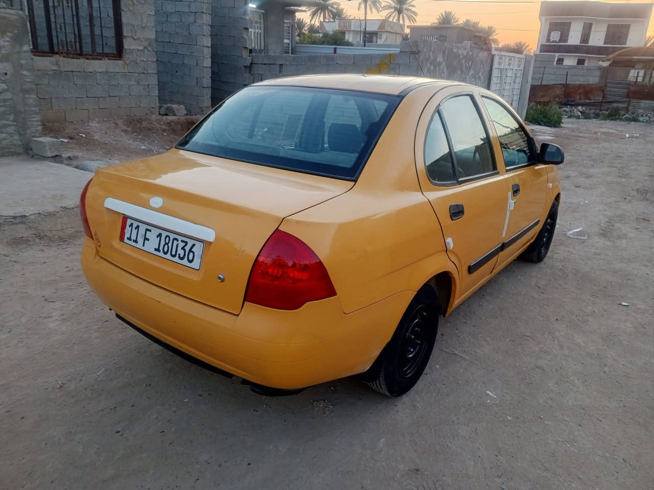 سلام عليكم طيبه موديل 15سياره بيها جاملغ صبغ بدون دواخل كير مكينه صدر تخم تاير جيد  هيئه مصفره سنوية ل 28سياره بسمي السعر 38بيها مجال  العنوان بغداد الدوره  /الرقم ***********
