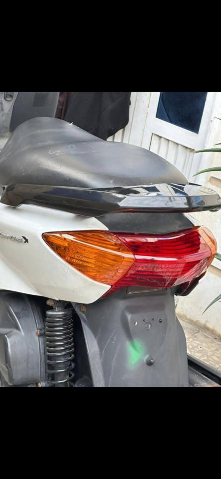 السلام عليكم سكنس ياباني ستان كهرباء دراجه امرتبه وخير من الله لون ابيضّ دراجه نضيفه مكاني الشعب رقم تليفون ***********
سعرها 650 وبيها مجال للشراي
