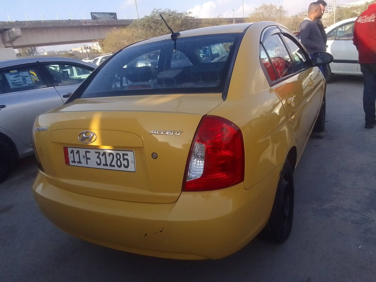 سلام عليكم اكسنت موديل 2011فول خدمات مكينه 16صدر جديد كربائيات باتري تايرات كله جديد سياره جاهزه بيهه قطعه وحده تبديل ولباقي ليبل واحد صبغه وحده السياره بيهه تصفيه مال معجون قليل شرط تحويل اووكاله بطاقه بانزين هم بيهه صاحبهه يمي بكركوك سعر 88بيهه مجال لطيبين مكاني كركوك ***********
