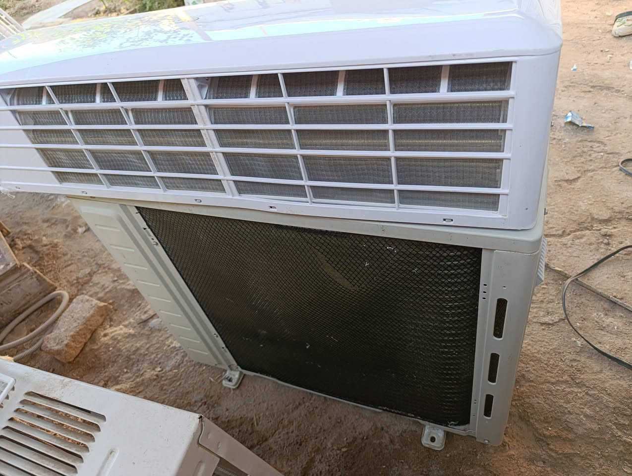 سبلت طن ونص نضيف كلش غاز 410
للبيع مكاني ناصريه 
سعره 400 بي مجال كلش قليل 
غراضه كامله بوري او ريموت 
***********
