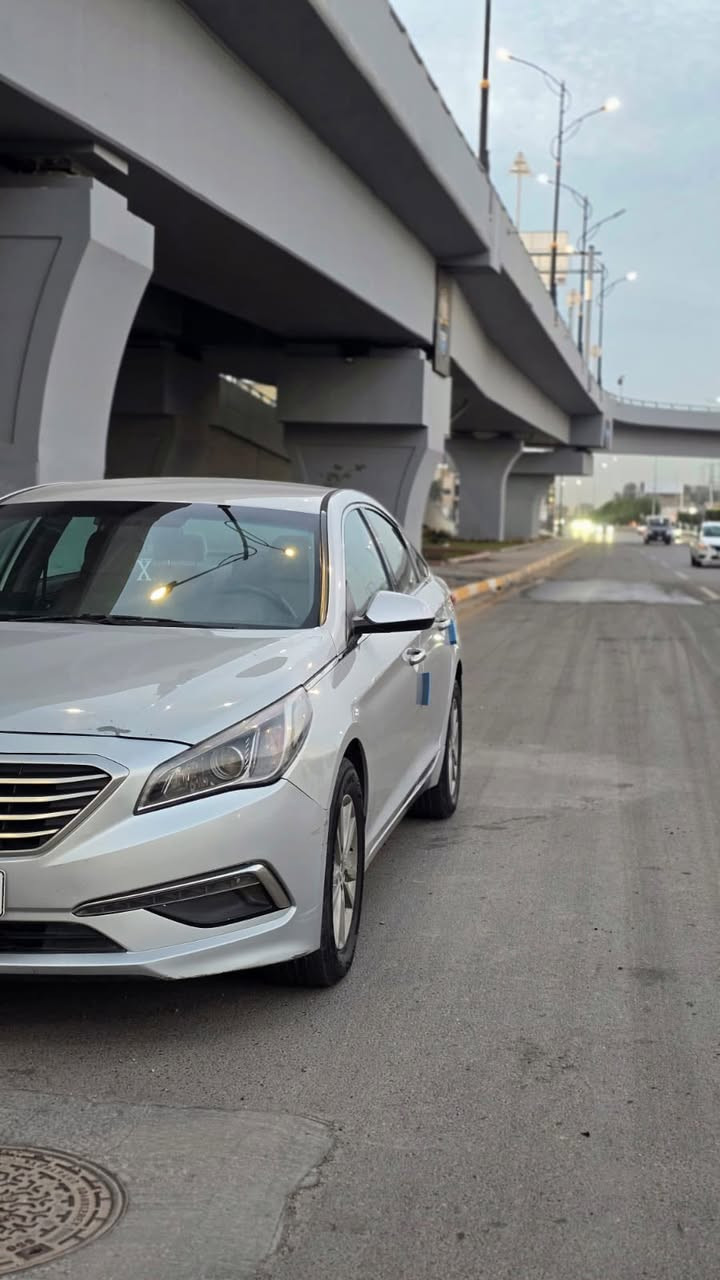 سلام عليكم سوناتا موديل 2015 وارد أمريكي بيها بابتين امبدل  والصبغ جاملغ خلفي بدون دواخل المحرك 2400 المواصفات شاشة كامرة خلفية تثبيت سرعة السيارة جاهزة من كير مكينة تبريد صدر العنوان : بغداد الحرية البستان للاستفسار الاتصال على الرقم التالي *********** يوجد واتساب
