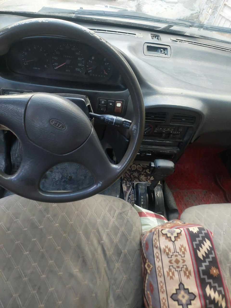 السلام عليكم سبورتج 1994 للبيع سياره نضيفه كير محرك بلاد السياره بئسمي تحويل مباشر تخم تاير جديد كهربائيات شغاله مابيها اي نقص 
السعر 37 بيها مجال بسيط /عنواني بغداد الرئاسه مال عبيدي/ للستفسار /***********
