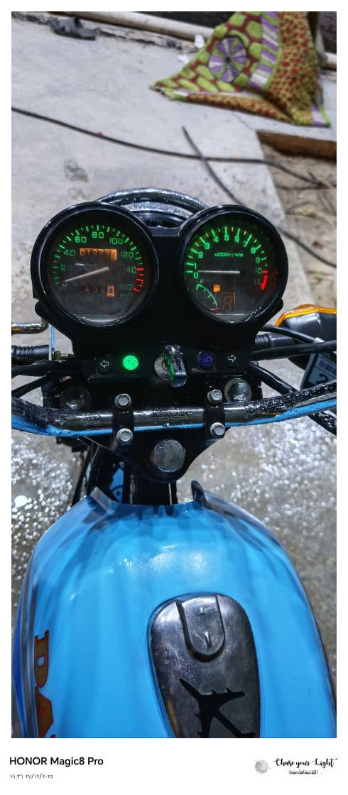 سلام عليكم رمضان مبارك عليكم
دايون عضم اصولي وصل معرض طالعه من ابو سكينه دراجه جديده 23اصل برتقالي مغير سمائي شلعه ومعدل فوللل تراي وان ما يعجبك بيها نقوصات  خفيفه 1350وبيها مجال بسيط

***********
***********
