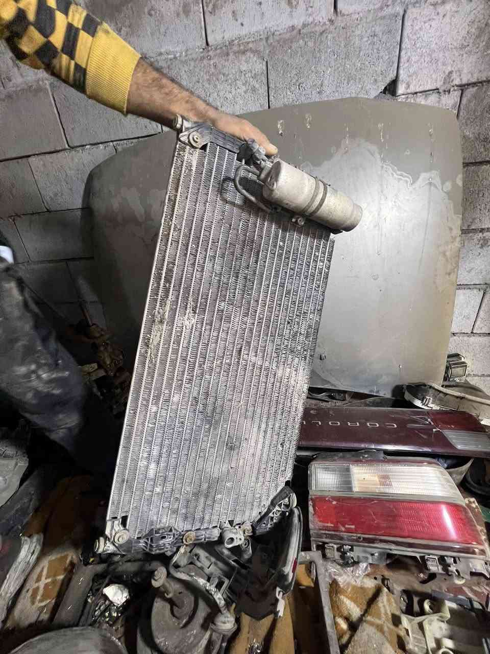 السلام عليكم
غراض كورلا 93. بيبان 3  زوج جاملغات وبنيد. وصطاب خلفي كامل  مجمع ستيرن كامل وفابريتر جديده راديتر تبريد. وتخم بطاين جدد.  ولايتات خليجي حاويه.  ***********  بصره ابي الخصيب. حمدان

*********** واتساب. حسن. ابورقيه حسن علي
