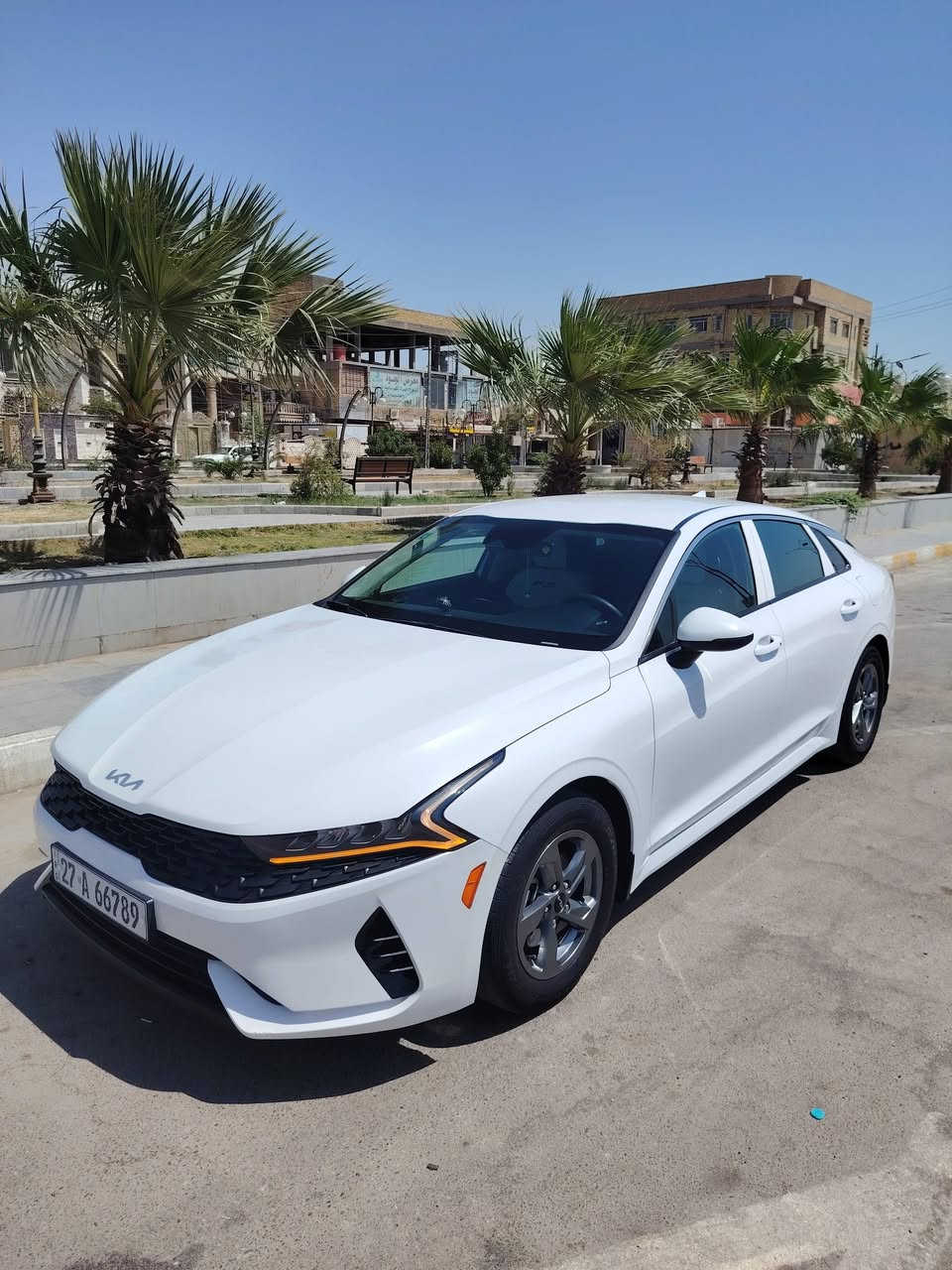 سلام عليكم سياره كي فايف موديل 2022 للبيغ مكاني ناصريه مركز لون ابيض معوعين عندي وكاله عامه راعيهه بل دوايه تفاصيل أكثر اتصل *********** سعر( 170)
