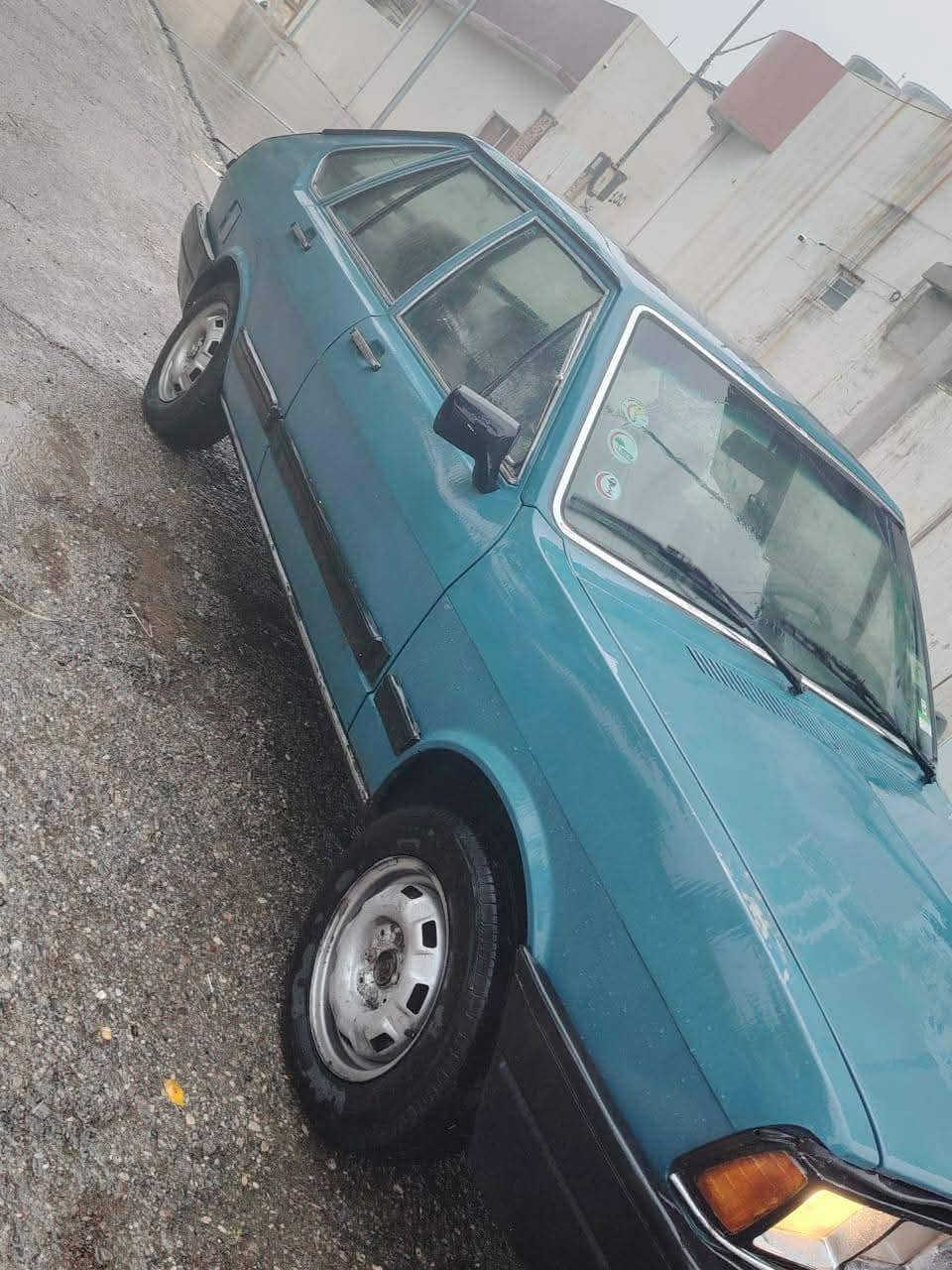 السلام عليكم برازيلي 85 للبيع نينوى رقم اجنبي شرط التحويل كابون بانزين موجود طخم جديد طخم تيات جديد محرك كير شرط سياره جاهزه اي استفسار هاذا رقمي ***********
