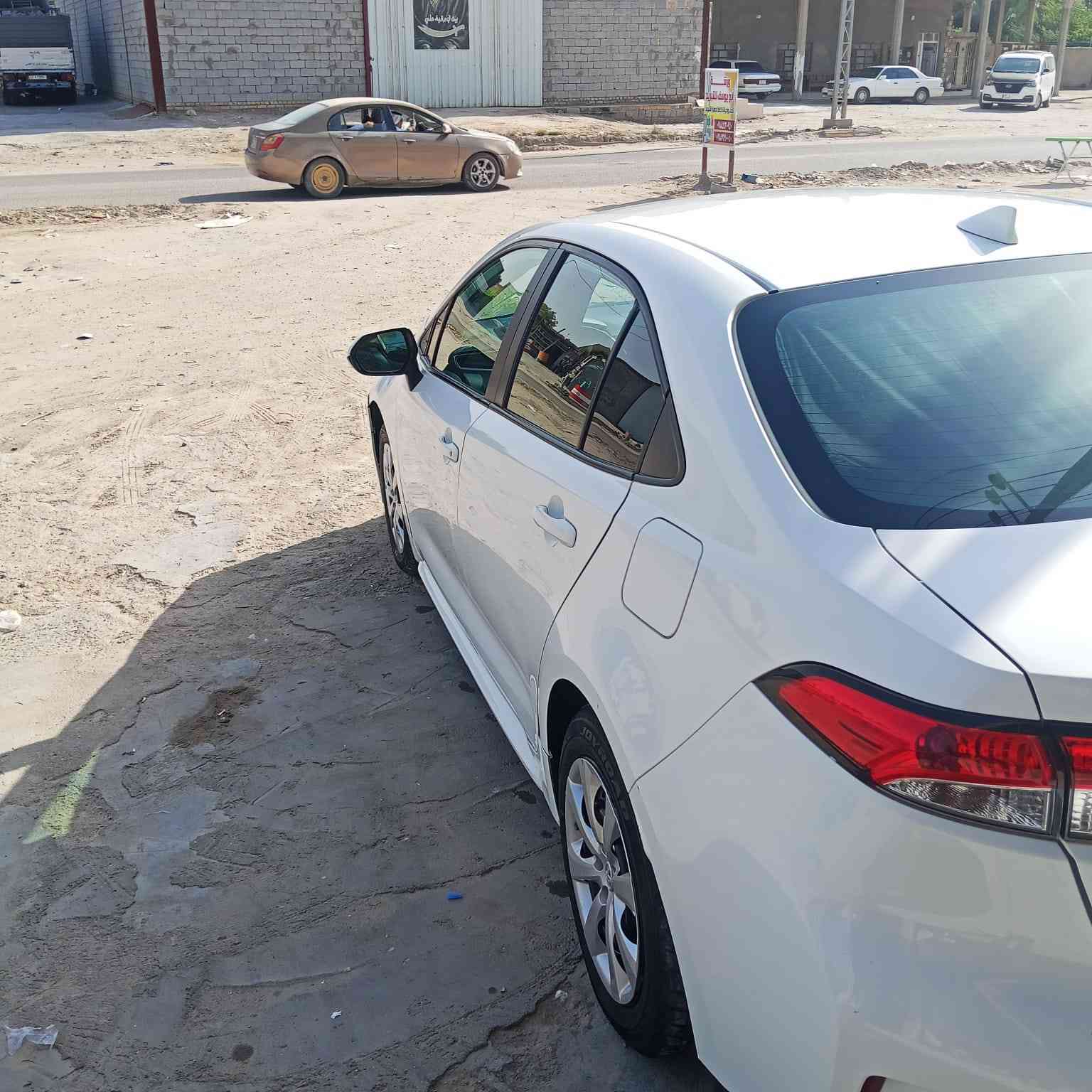 السلام عليكم للبيع كورله 24 وارد امريكي ياباني بانزين محرك 2000 سياره جديده ماشيه 25 الف حدثه جملغ   امامي مصلح والبنيد مصلح نفسه مكاني ناصريه مركز السعر135 وبيه مجال الشراي رقم الهاتف *********** رقم مثنى معوقين بس بنيه شابه سبيره مانزل
