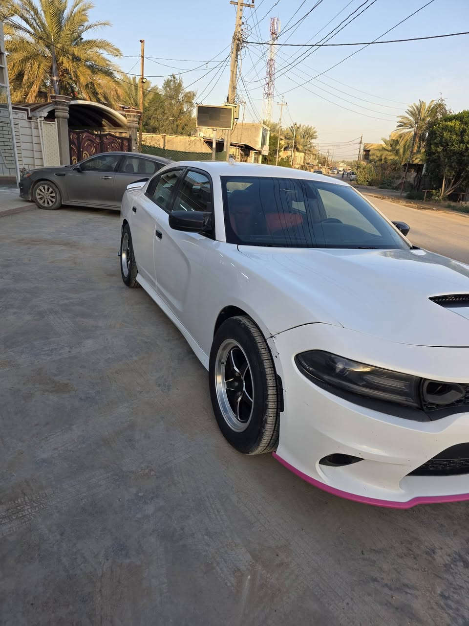 السلام عليكم جارجر موديل 16 مصبوغه عام رقم نجف دولي بسمي فوريل وملغي السعر 137 وبيه مجال بسيط للاستفسار ***********
