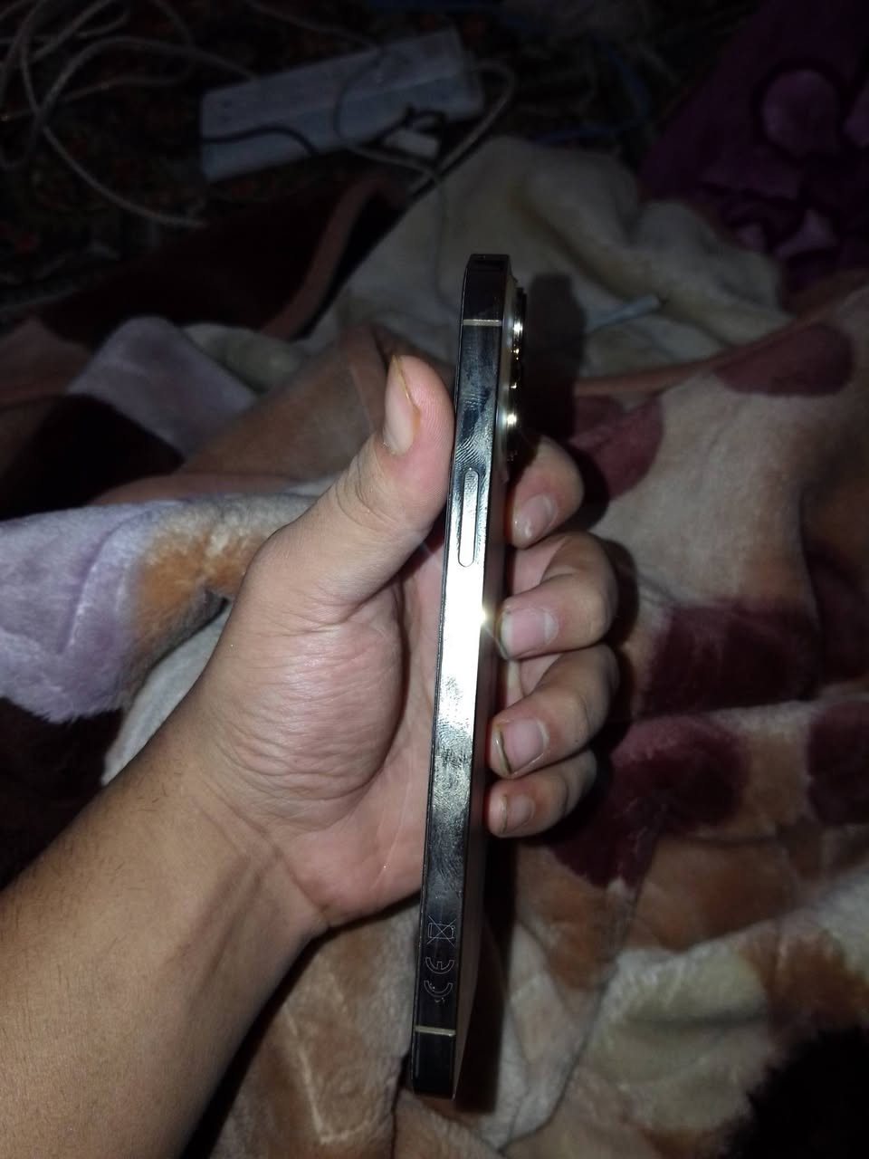 سلام عليكم ايفون 13 برو ماكس لون شبيه 16 ذاكرة 256 الشاصي شخط مابي الجهاز وتر بروف افحصه بكل مكان ماستر الجهاز كارتونه موجوده مالته مطابقه نموذج AA/A عربي شرق اوسط بطاريه 85 شرط مملعوب بيها وين ماتريد تفحص افحص ع ضمان شحن يوم كامل يمشيني واذا استخدمته هواي مرتين باليوم جهاز لگطه لان محتاج رايد ابيعه *********** مكاني بغداد
