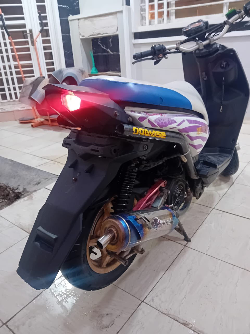 سلام عليكم. دراجه سكنس جبلي للبيع مكينه  58 ونص دبل  رياضي امامي اصلي صلانصه رياضي. وزا.. شيال اصلي رياضي دراجه نضيفه . سعر 800 وبيها مجال . عنوان زعفرانيه. ***********
