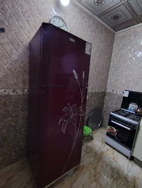 ثلاجة • جديدة • ٢٨ قدم